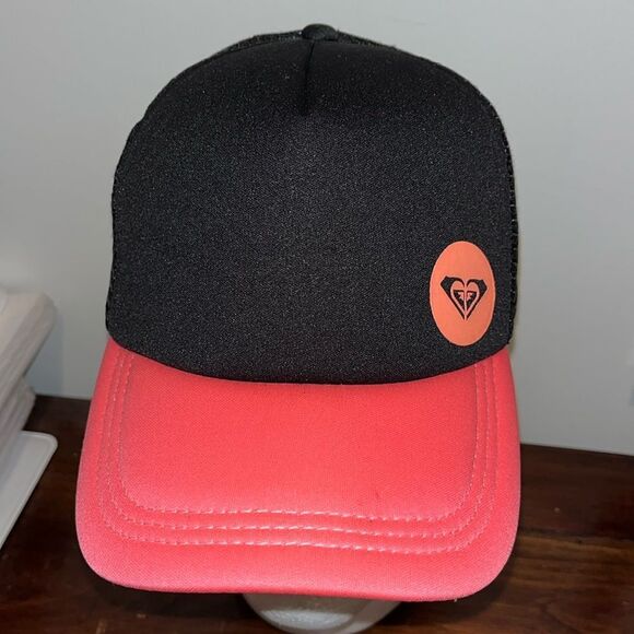 Roxy Pink Bill Black Logo Trucker Mesh Style Foam SnapBack Baseball Cap women’s - Picture 1 of 4